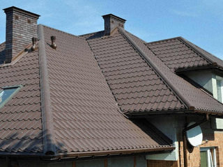 Металлочерепица Металл-Профиль Монтеррей 0,5 PURMAN® RR 32 Темно-коричневый 4 - в «Монолит-Металлопрокат».