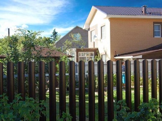 Штакетник Круглый фигурный Grand Line 0,45 Полиэстер - double RR 32 Темно-Коричневый | 2.2 м 1 - в «Монолит-Металлопрокат».